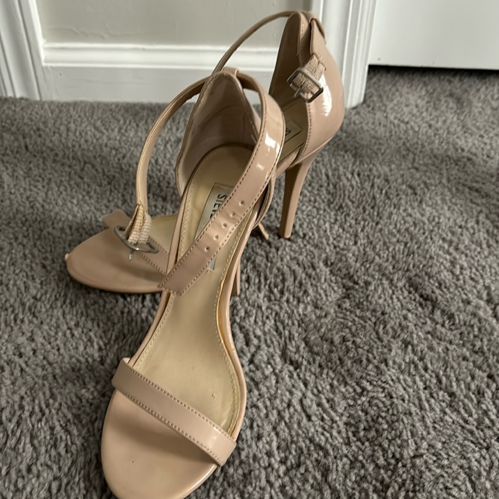Steve Madden Nude Open Toe Heels